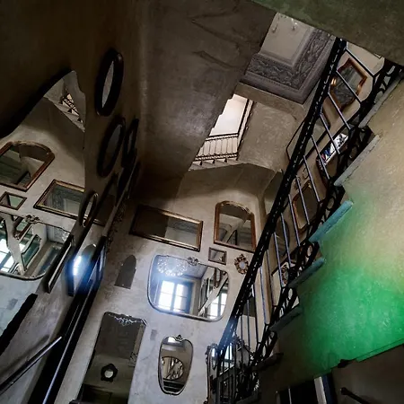 Maisonnette - The House Of Travelers