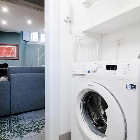 Maisonnette - The House Of Travelers *