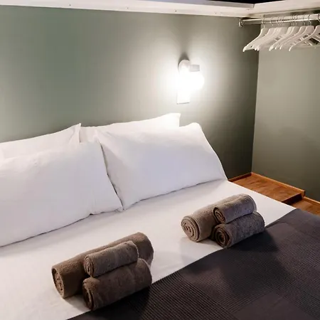 Maisonnette - The House Of Travelers *